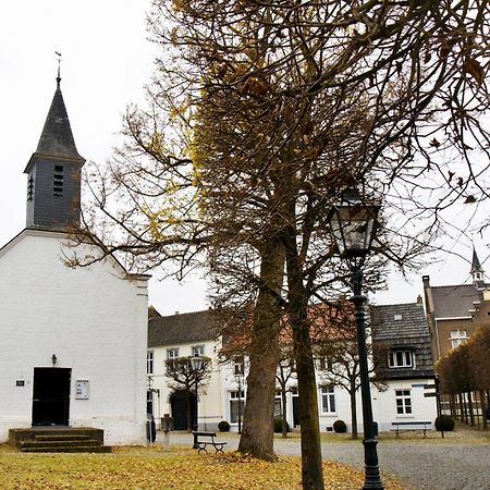 Het Gildehuis Met Sauna En Jacuzzi Stevensweert Eksteriør bilde