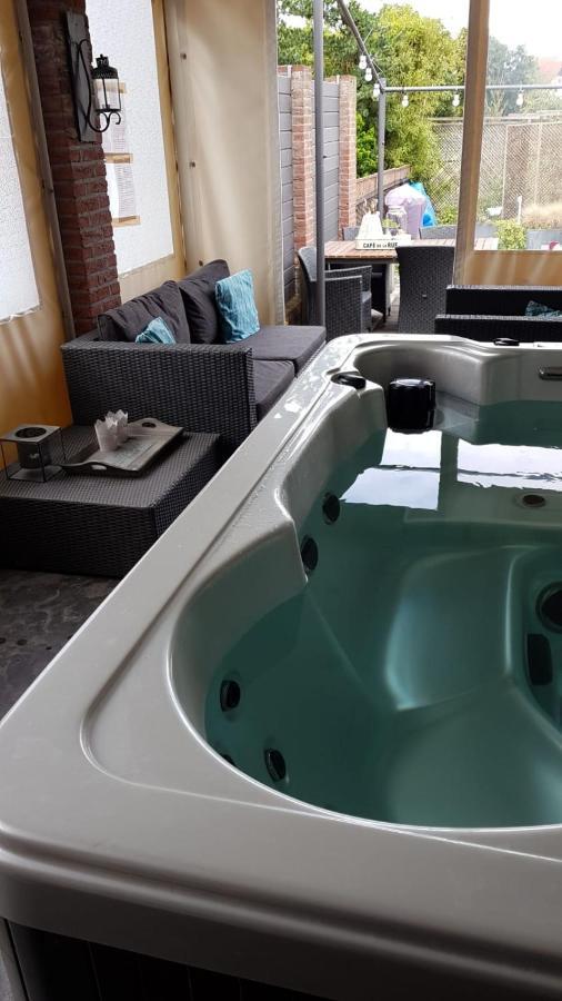 Het Gildehuis Met Sauna En Jacuzzi Stevensweert Eksteriør bilde