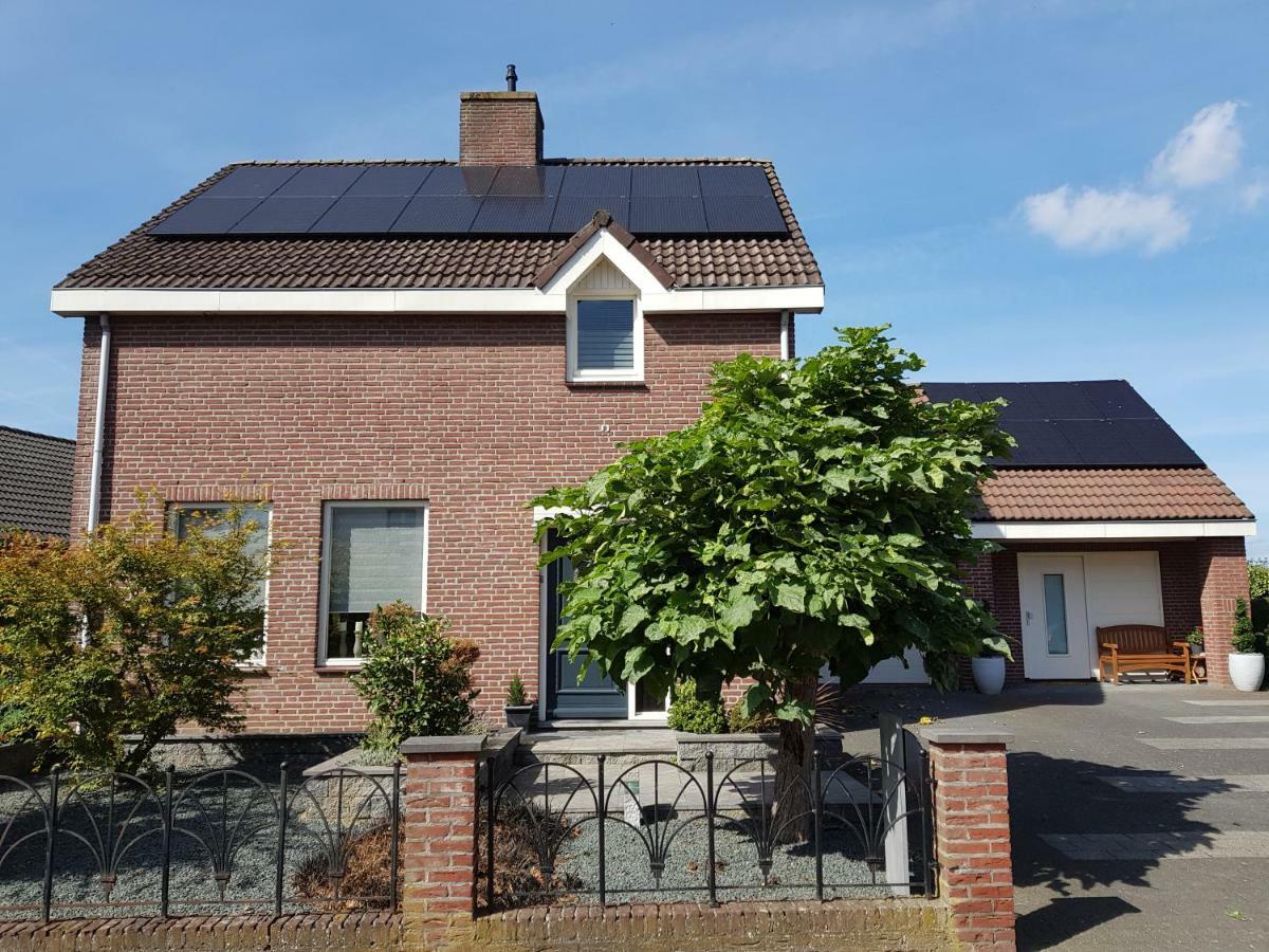 Het Gildehuis Met Sauna En Jacuzzi Stevensweert Eksteriør bilde